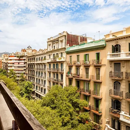 Taman - Three Bedroom In Casanova Street Apartment Barcelona