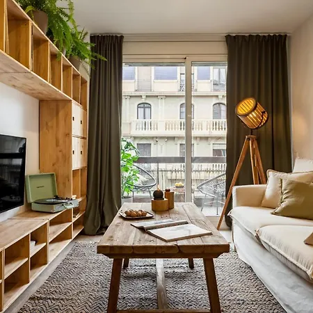 Taman - Three Bedroom In Casanova Street Barcelona